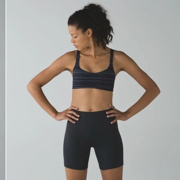 Pristine Lululemon Free To Be Bra Cyber Stripe Naval Blue Black Size: 8 - Picture 4 of 9